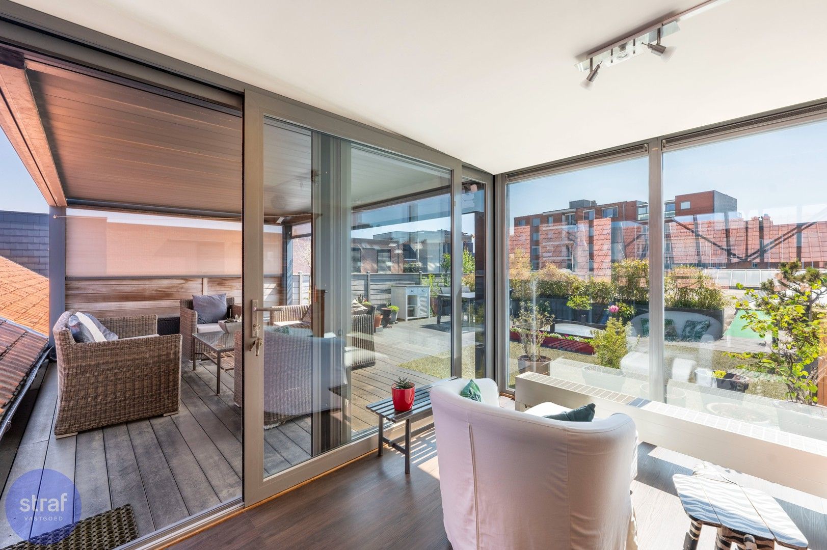 Instapklaar appartement met 2 slaapkamers en groot dakterras – Sint-Niklaas centrum foto 10