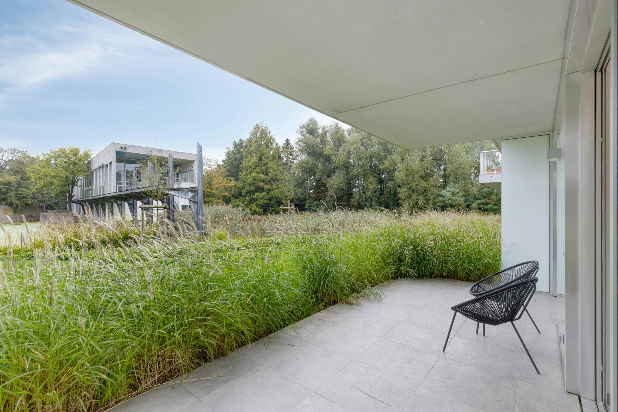 Instapklaar appartement in parktuin nabij hartje Roeselare! foto 13