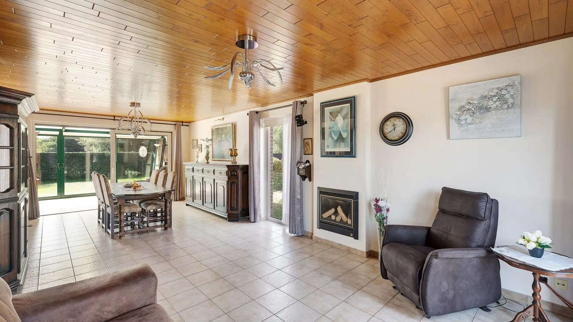 Verzorgde vrijstaande woning op een mooi perceel te Sijsele foto 3