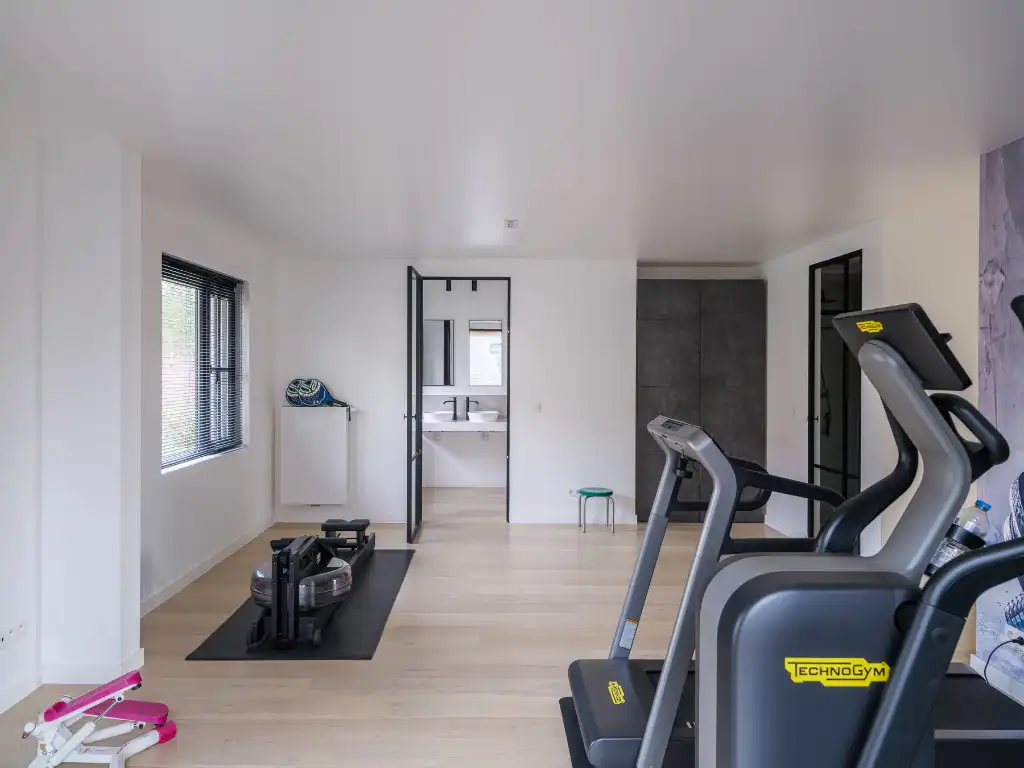 Sint-Martens-Latem – Bijzonder ruime en energiezuinige villa met woon-/werkmogelijkheid vlakbij het dorpscentrum. foto 15