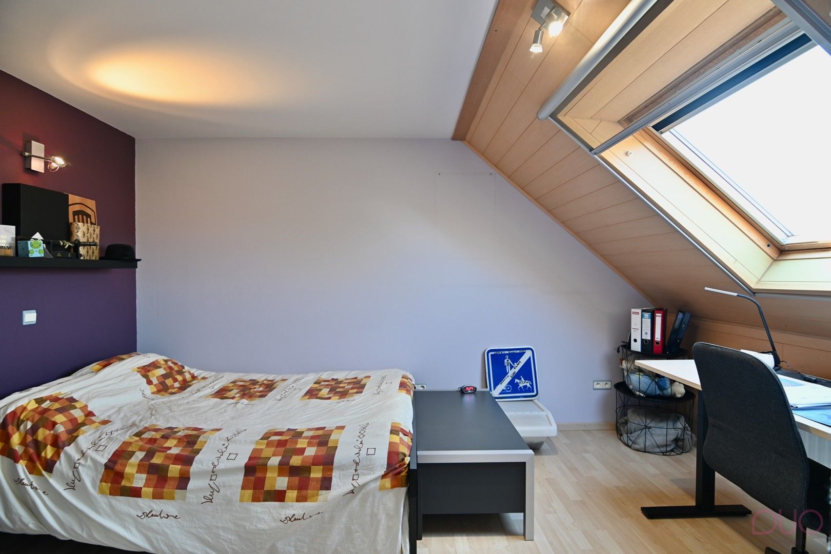 Rustig gelegen, instapklare halfopen bebouwing met 4 slaapkamers, vlakbij het centrum foto 16