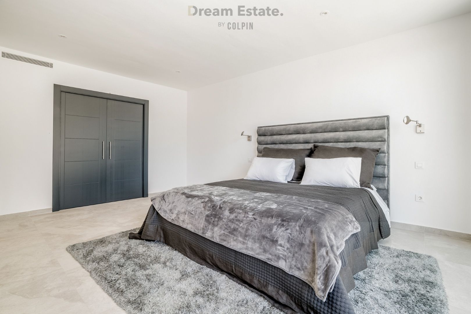 Een moderne familie villa te El Paraiso, Benahavis, New Golden Mile foto 24