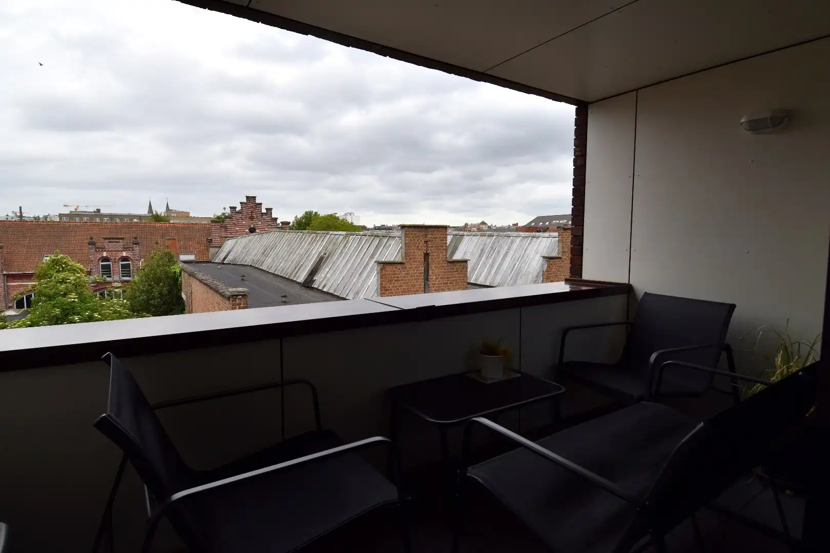 Instapklaar 2-slaapkamerappartement op toplocatie nabij het centrum van Kortrijk foto 10