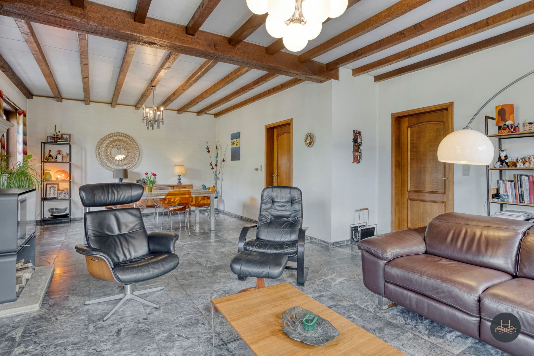 Karaktervolle, goed onderhouden woning nabij het centrum foto 8