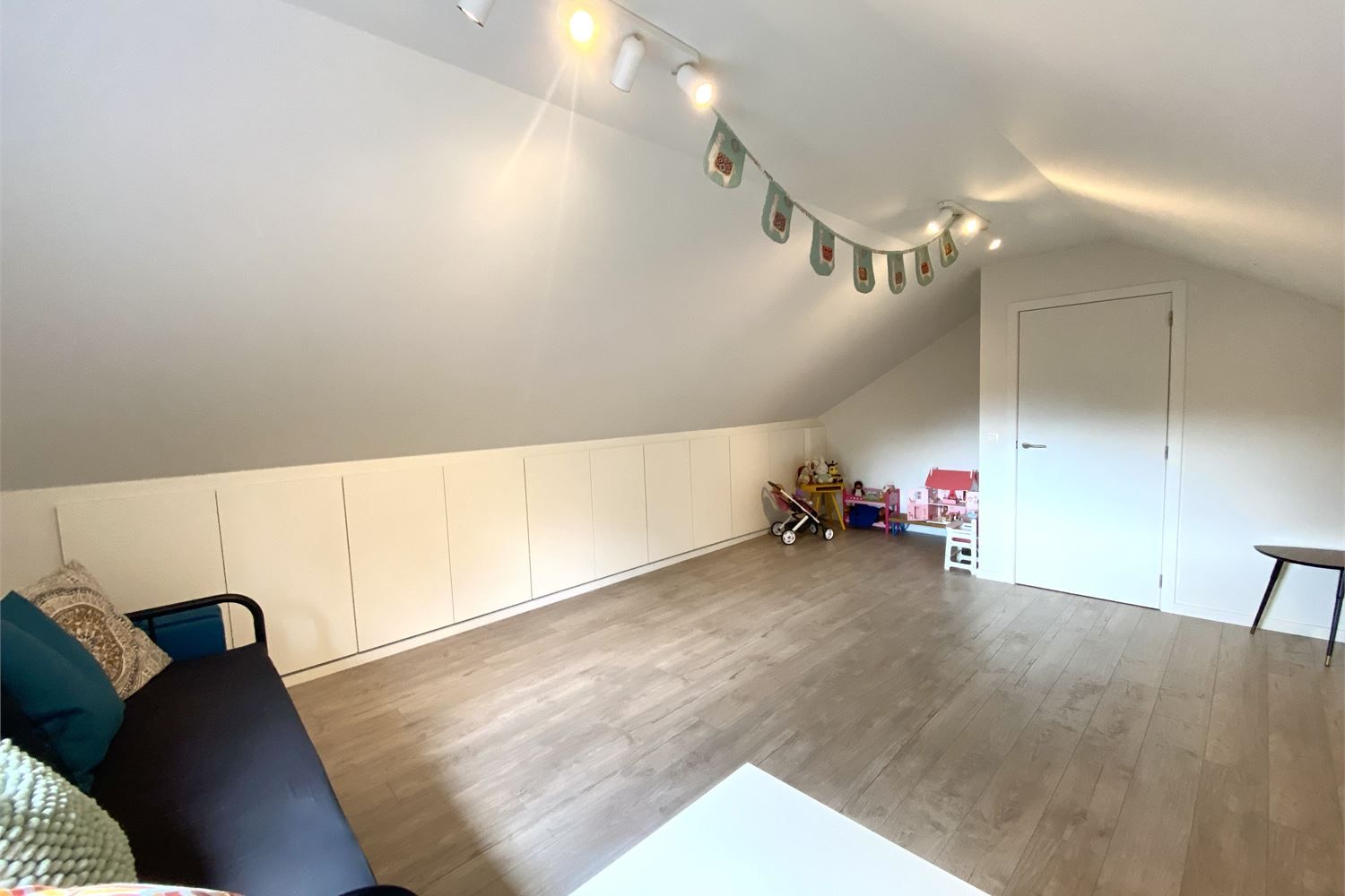 Prachtige moderne woning foto 23