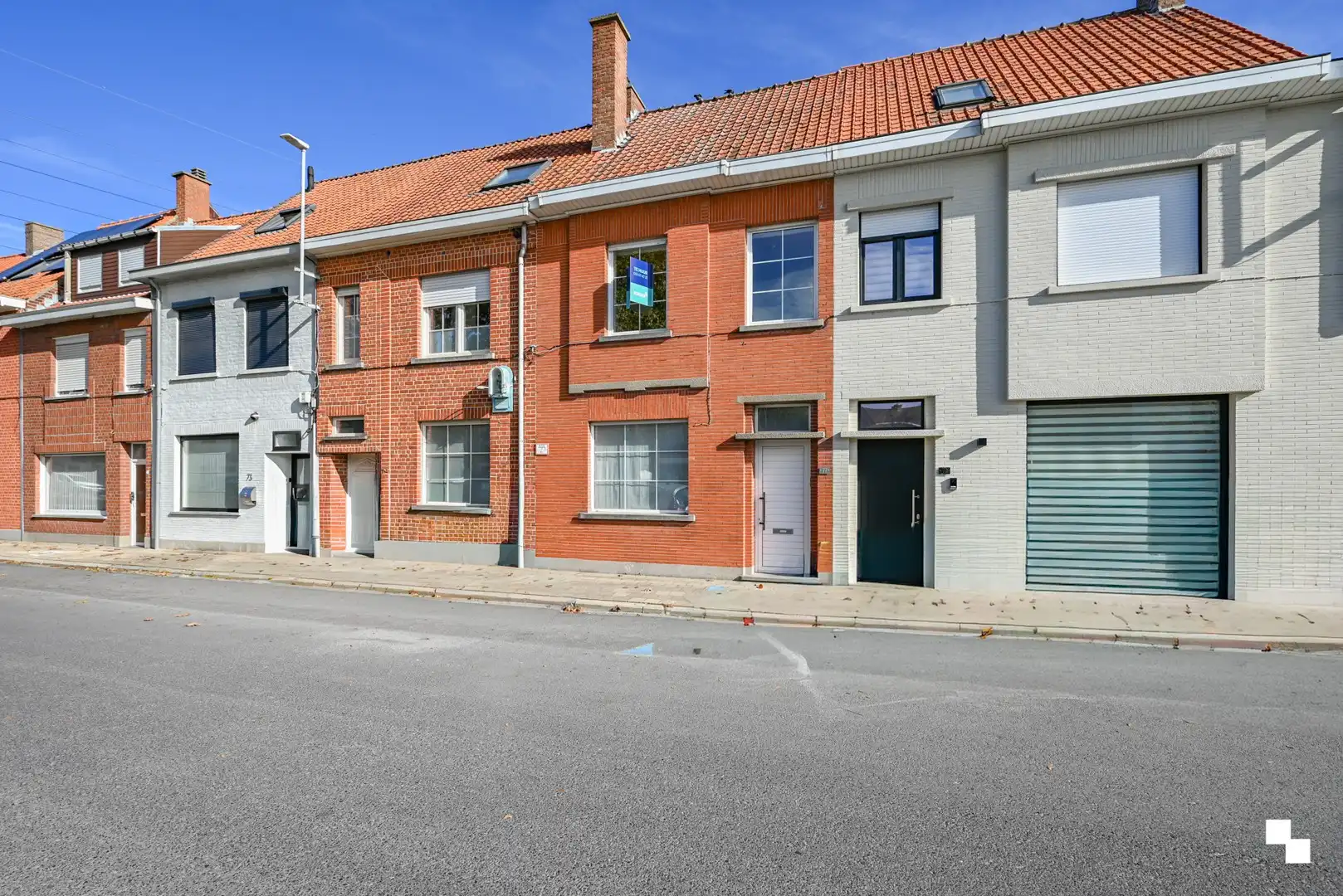 Rijwoning met uitweg achteraan en ruime garage te Izegem foto 30