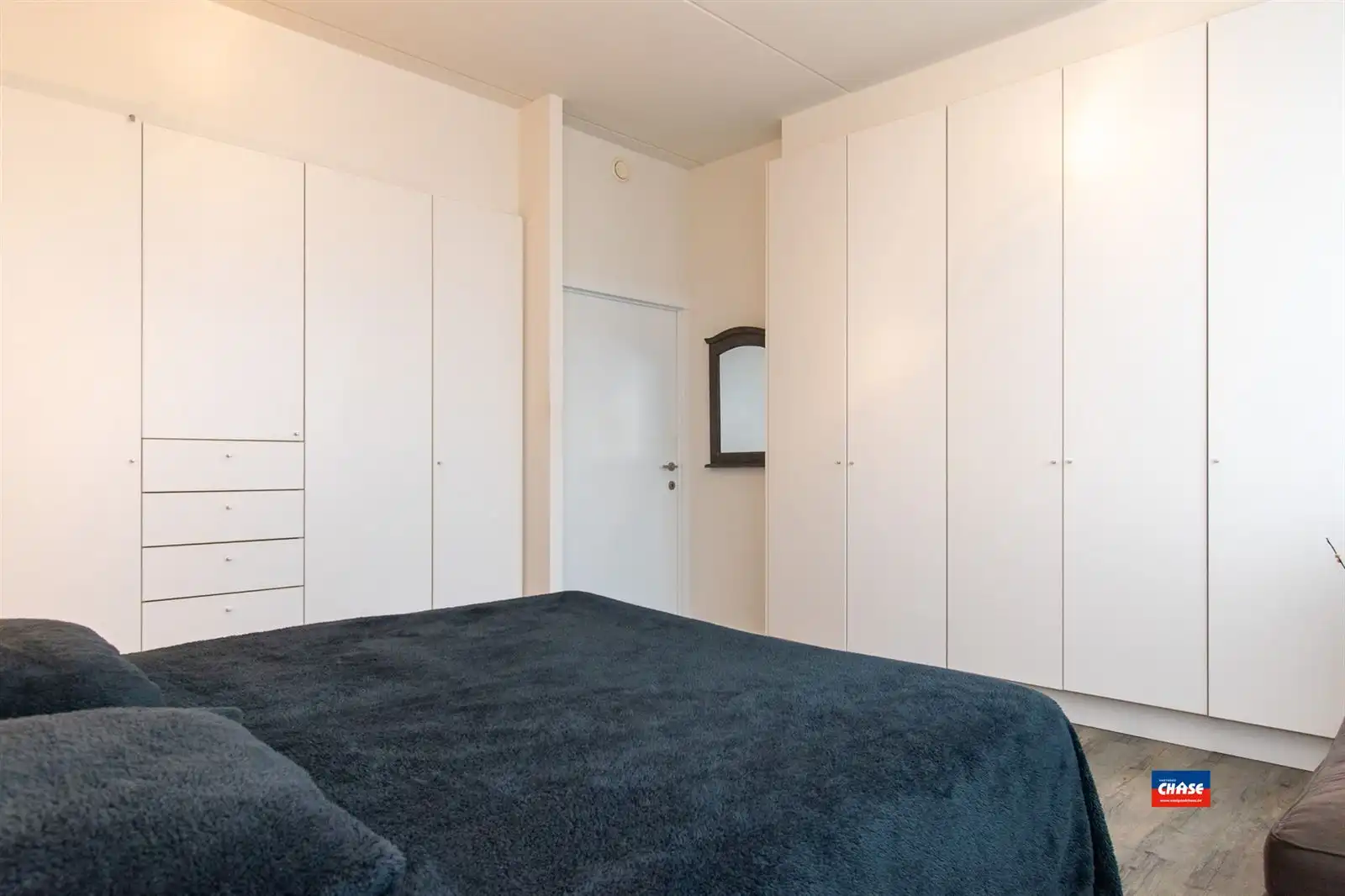 Gemengd gebouw met winkel, 2 appartementen, kantoor en magazijnruimte foto 25