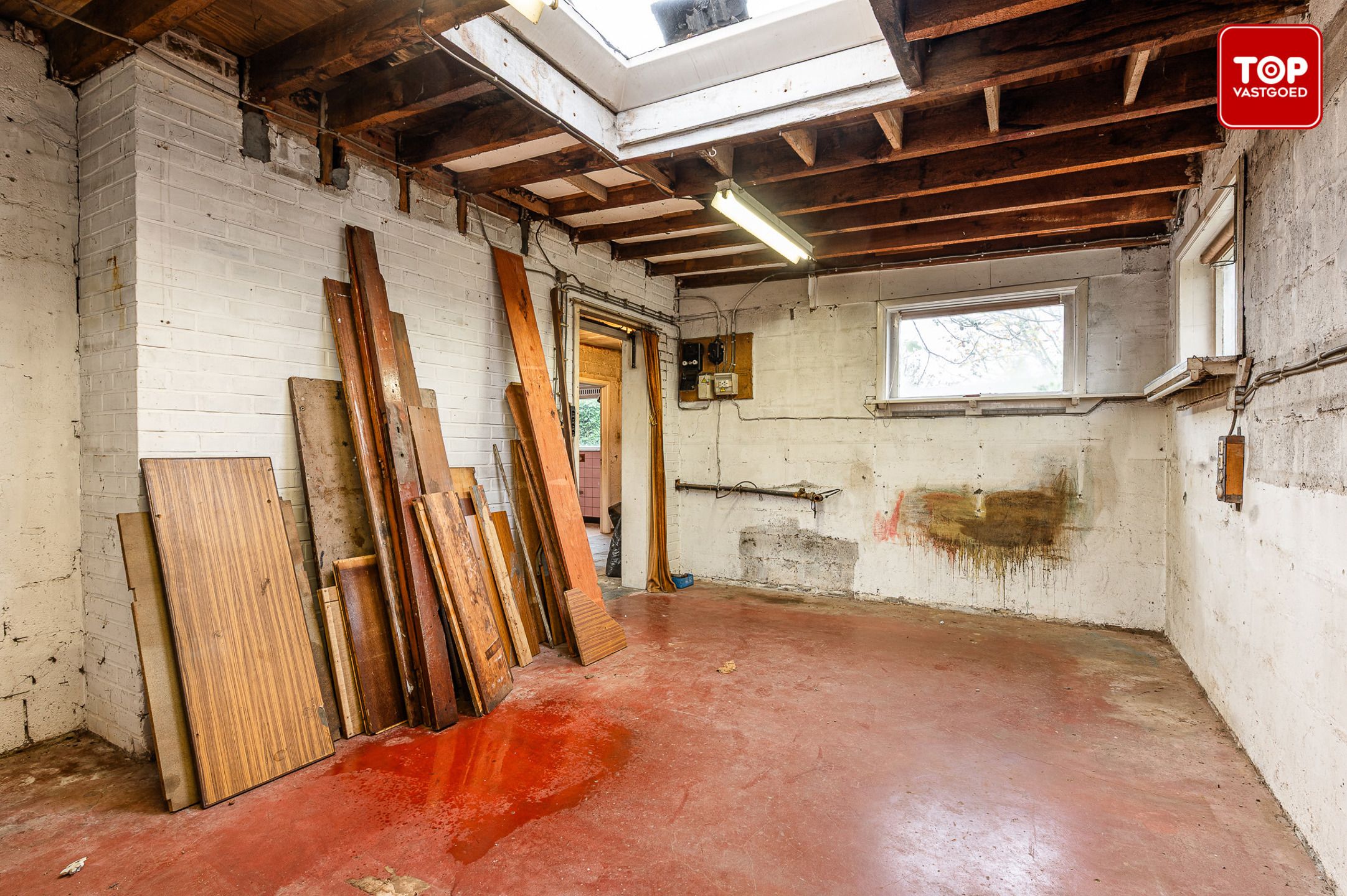 Te renoveren alleenstaande woning met 4 Slaapkamers foto 21