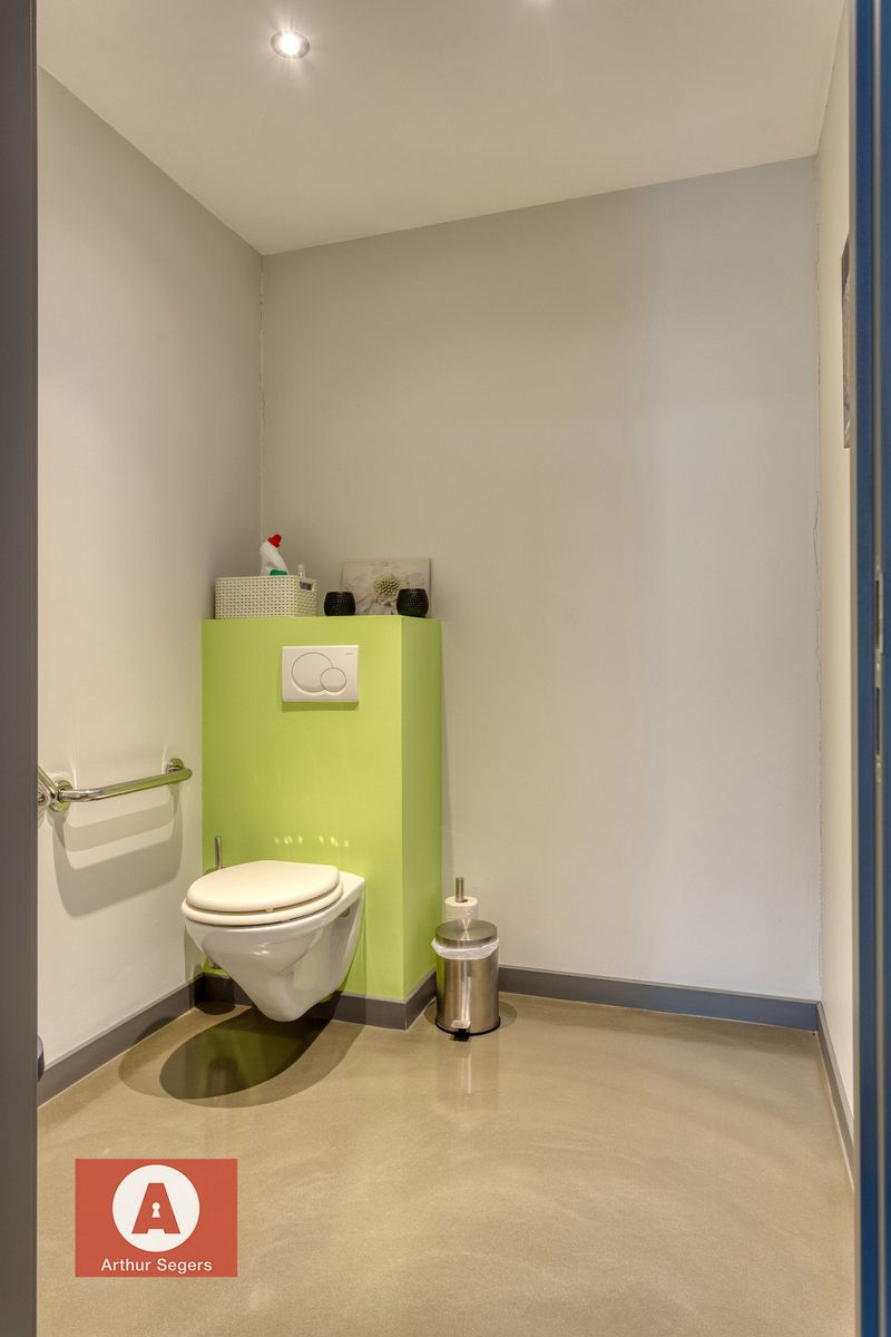 Energiezuinige handelsruimte + 3 privé auto-parkeer-plaatsen foto 21