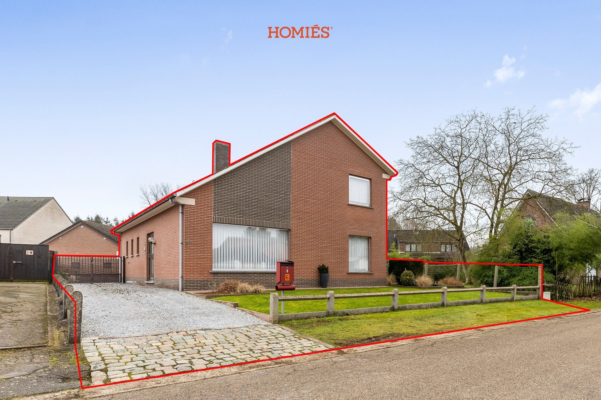 Hoofdfoto van de publicatie: Gezinswoning met potentieel in een rustige omgeving
