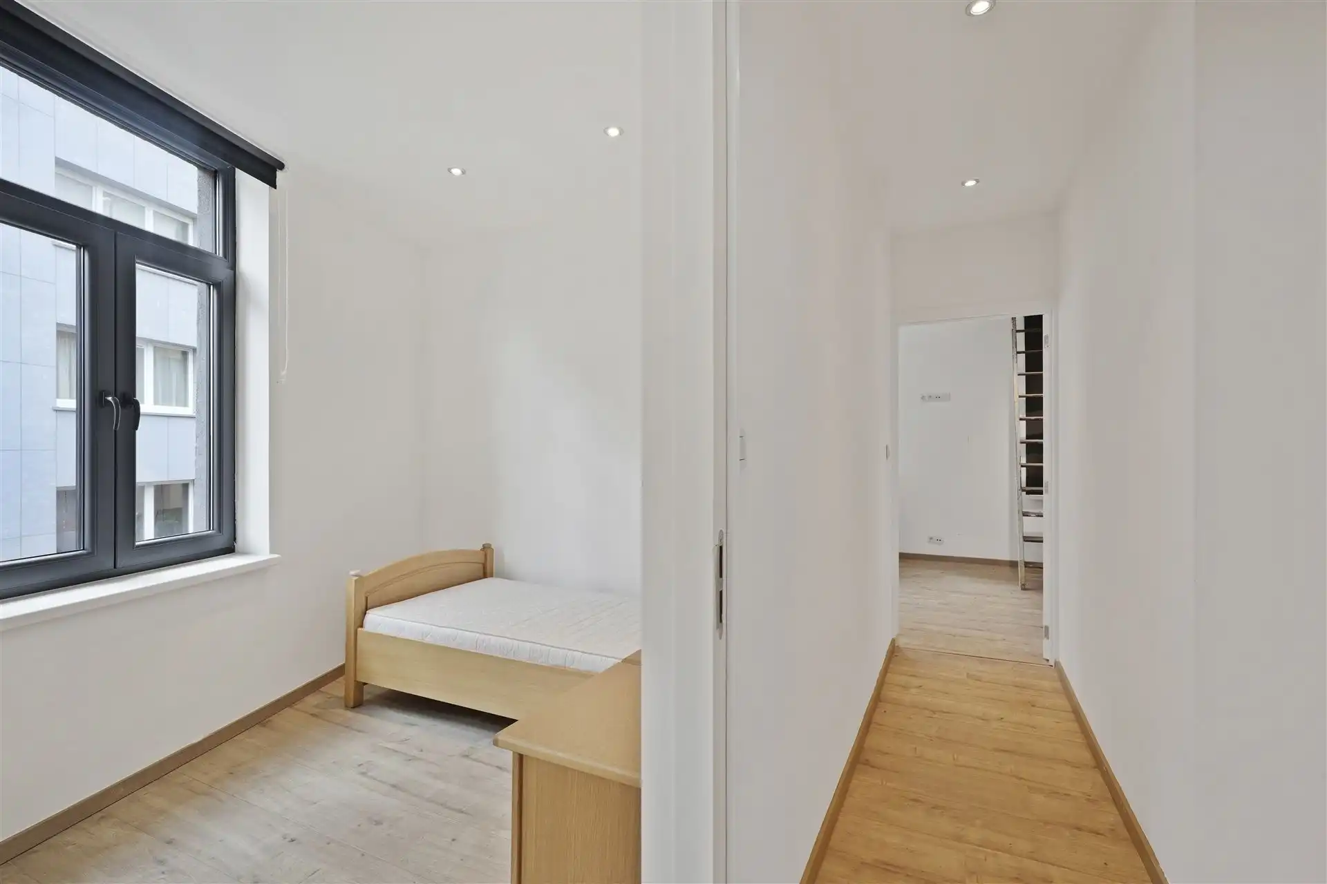 CENTRALE LIGGING / RUIME WONING foto 15