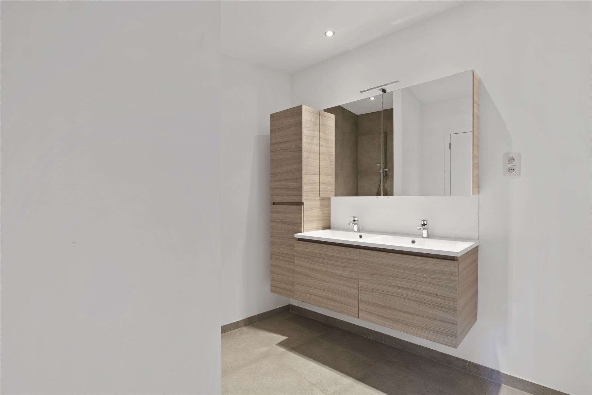 CENTRALE LIGGING / RUIME WONING foto 15