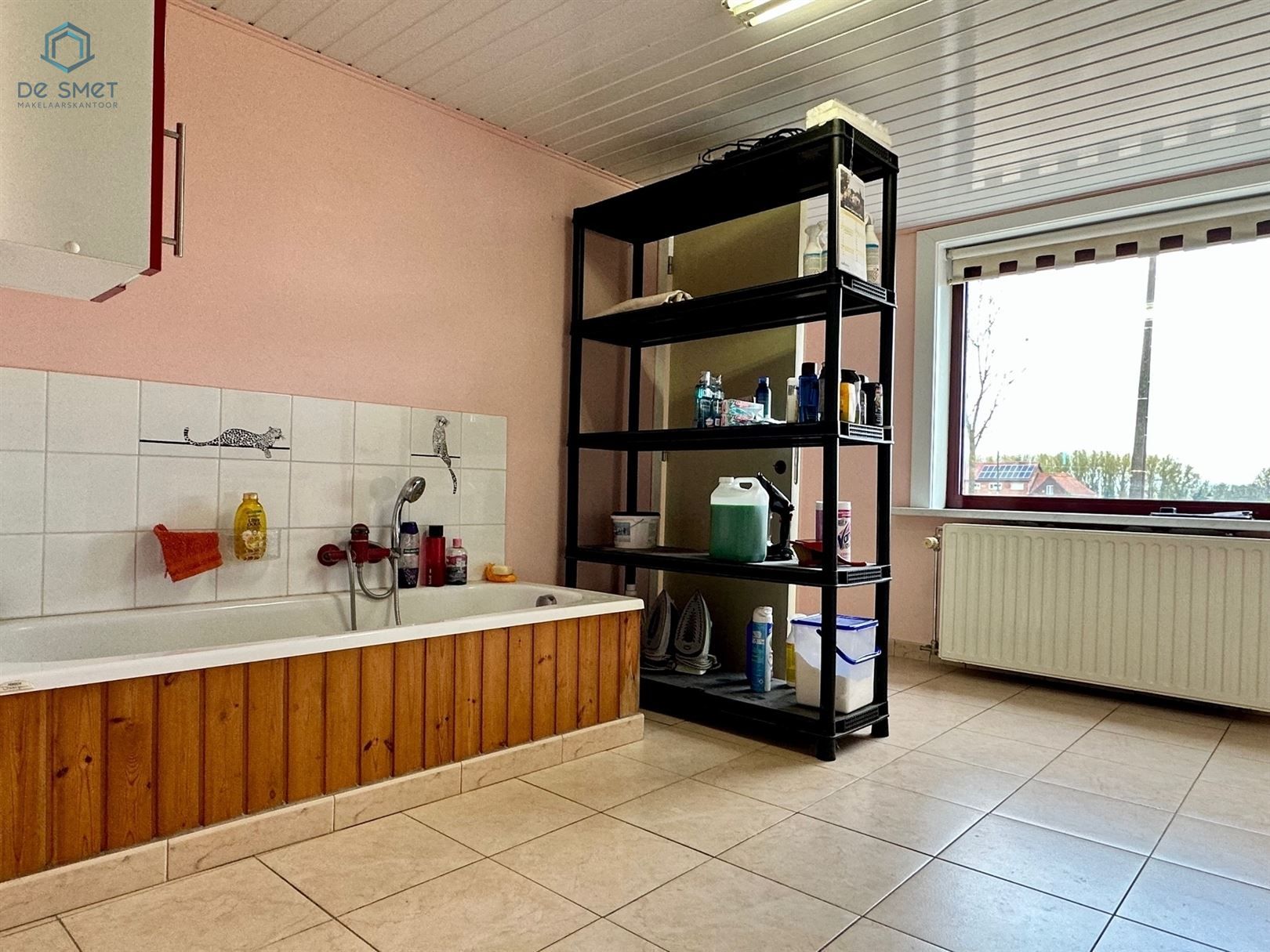 RUIME HALFOPEN BEBOUWING MET GARAGE EN TUIN foto 7
