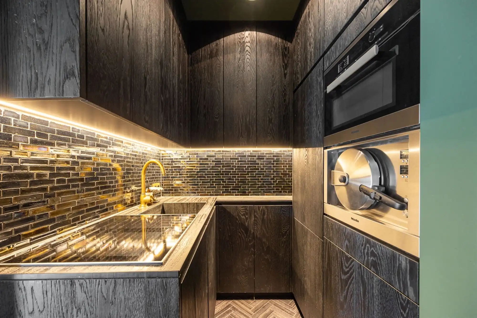 Luxueus gerenoveerd appartement aan het Theaterplein foto 6