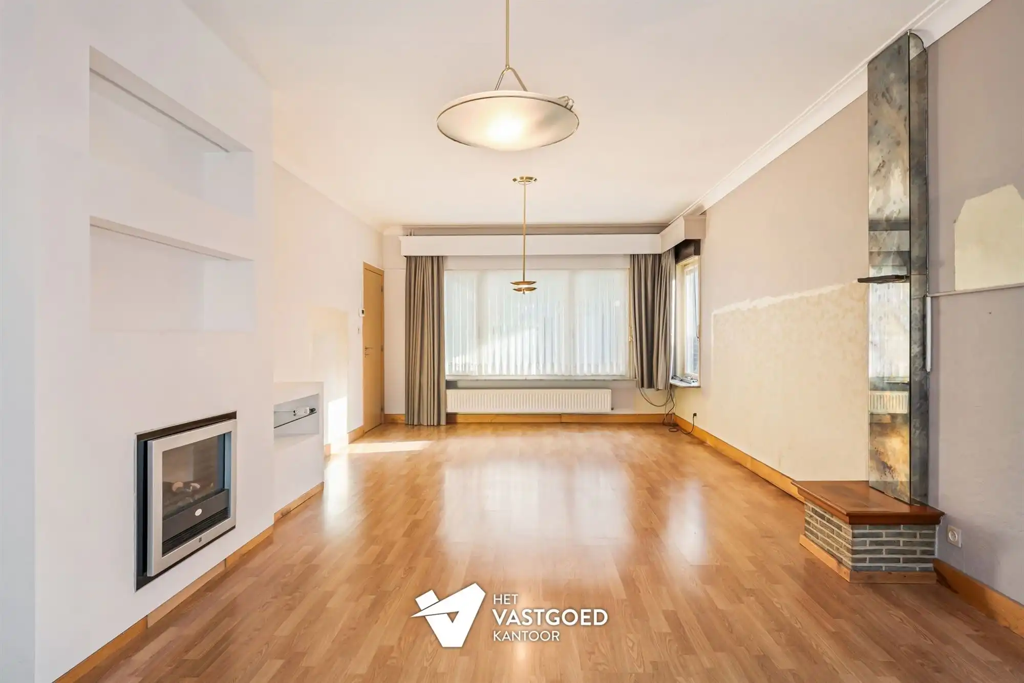 INSTAPKLARE WONING MET LEUKE TUIN EN GARAGE foto 4