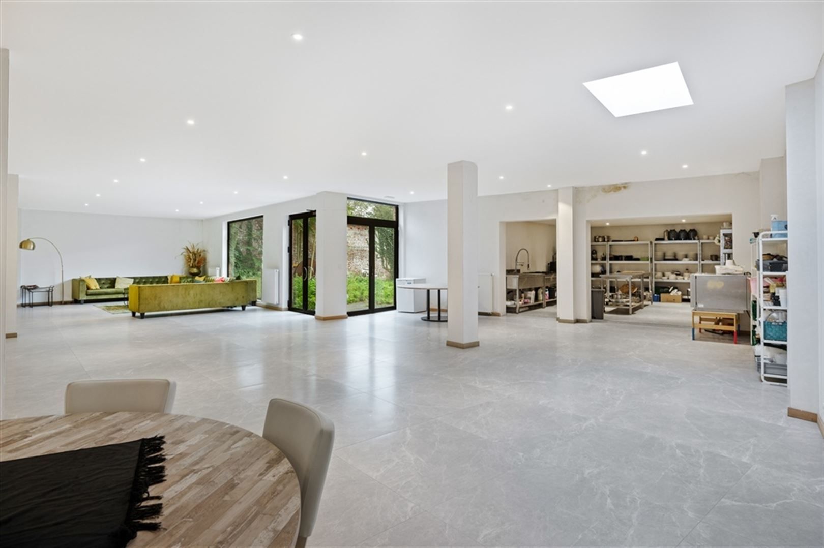 Commercieel gelijkvloers te koop in Wilrijk foto 6