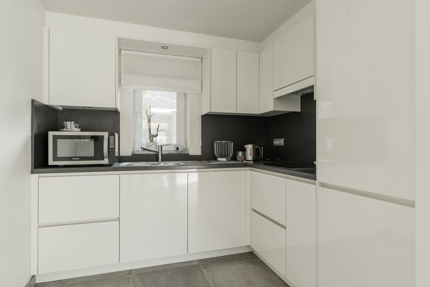 Charmante en instapklare woning met 2 slaapkamers in hartje Hamont foto 13