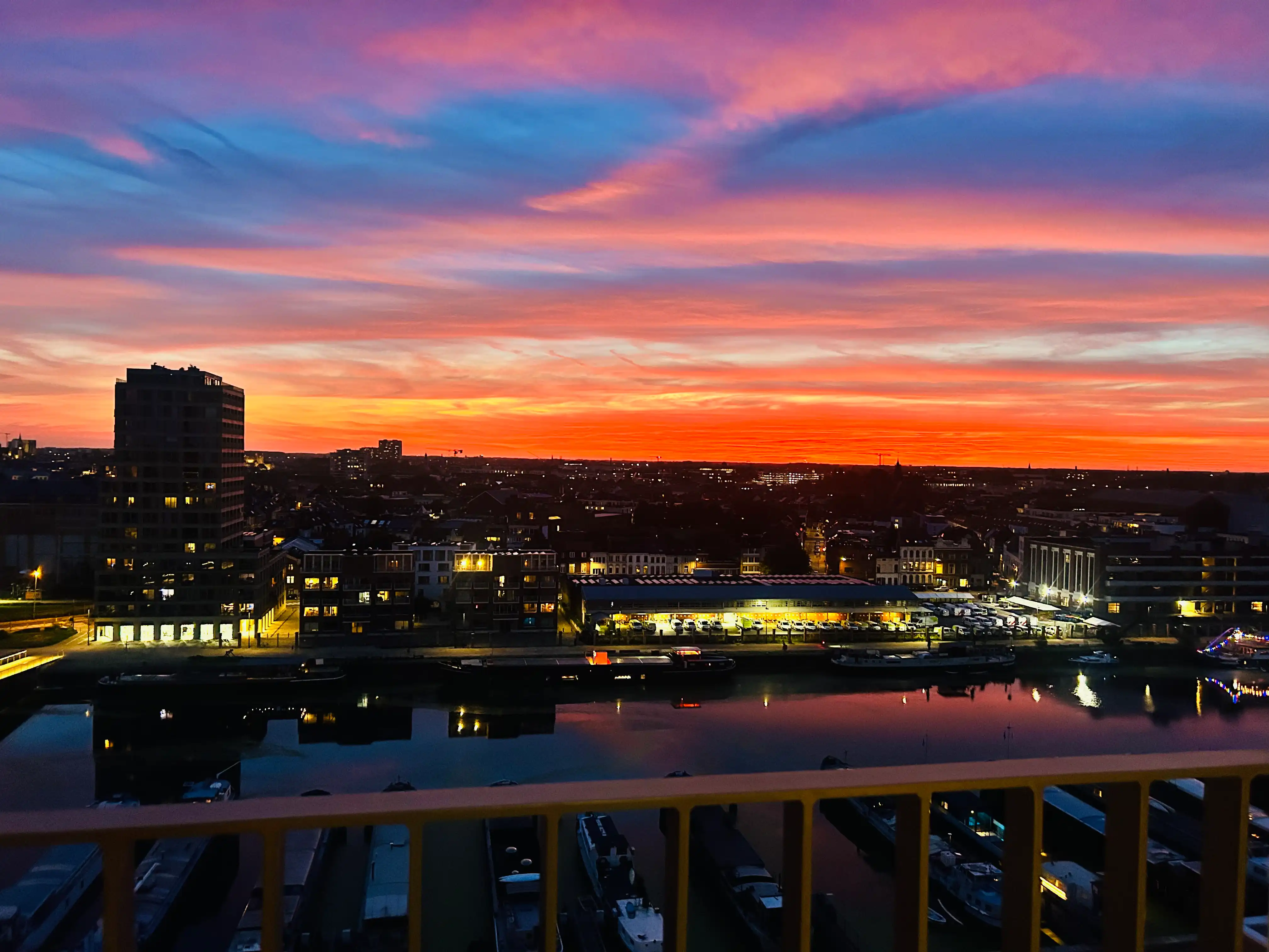 Penthouse vibes met giga terras & waanzinnig zicht foto 6