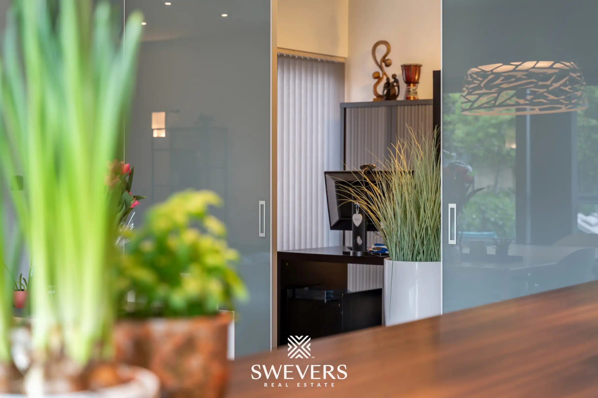 Werken, wonen en genieten in luxevilla met zwembad, poolhouse en magazijn in Koersel foto 14