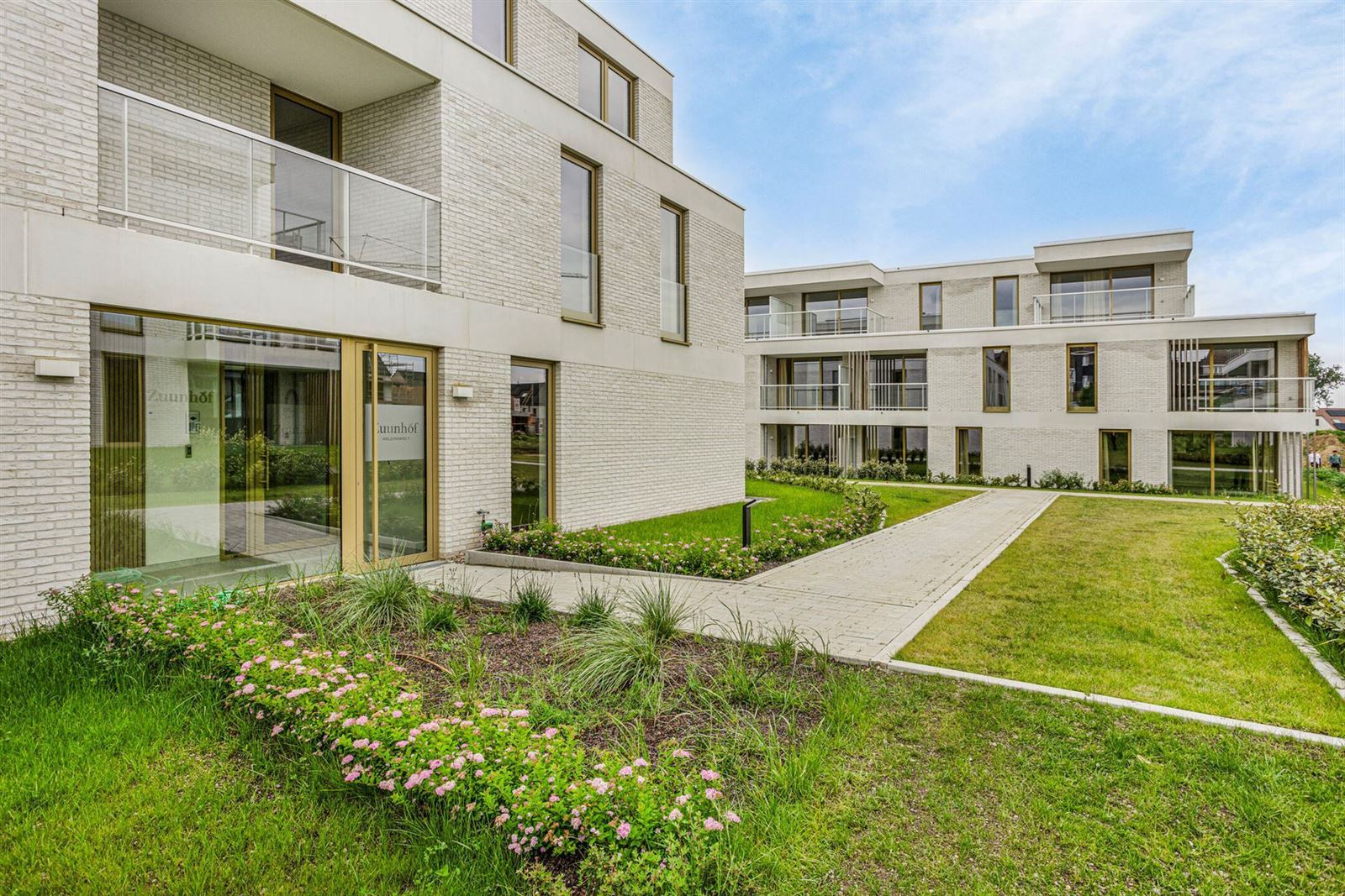 Prachtig energiezuinig nieuwbouwappartement met 3 slaapkamers, terras en garage foto 3