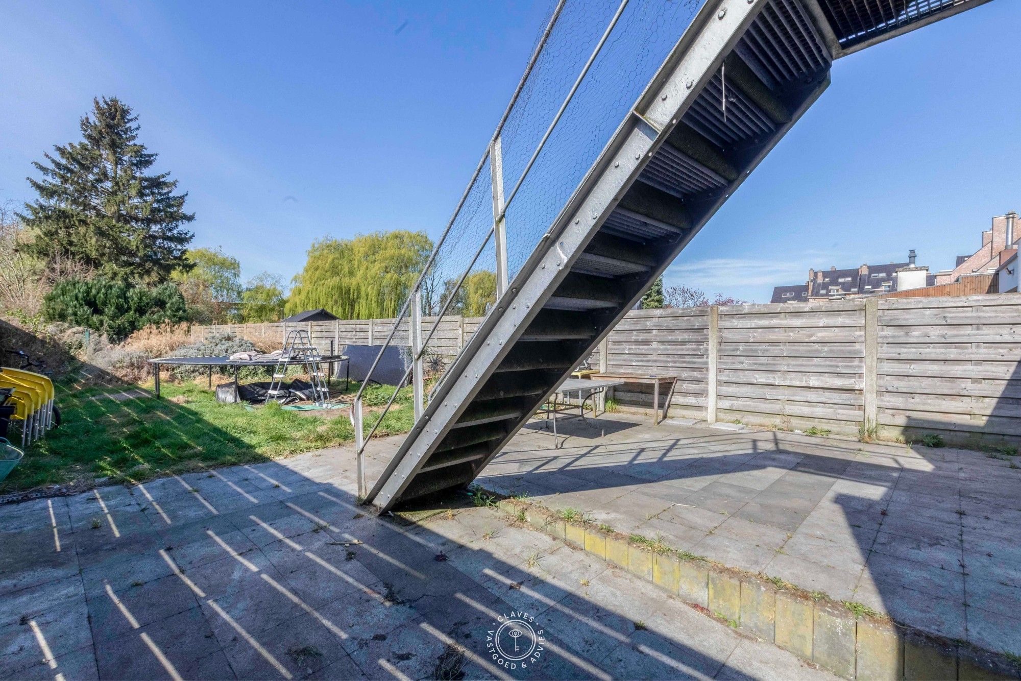 Op te frissen woning met vernieuwde structuur, zonnepanelen en zuidgerichte tuin foto 26