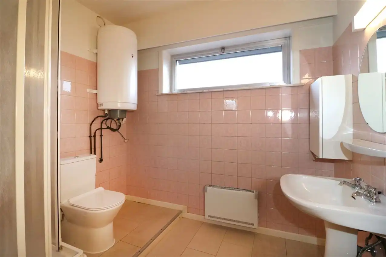 Prachtig en centraal gelegen studio in verzorgde residentie, met autostaanplaats foto 15