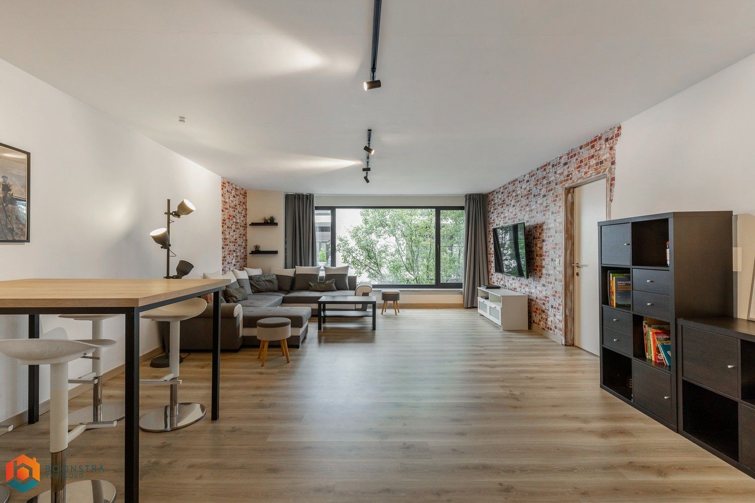 Gerenoveerd appartement met 3 slpkrs in centrum Haacht foto {{pictureIndex}}