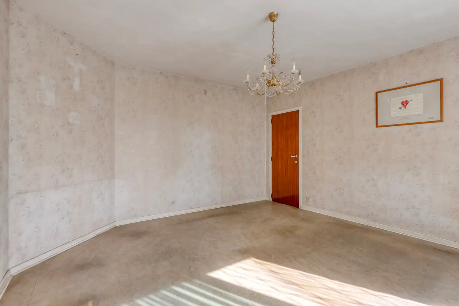 Ruime te renoveren tweegevelwoning op gunstige locatie foto 11