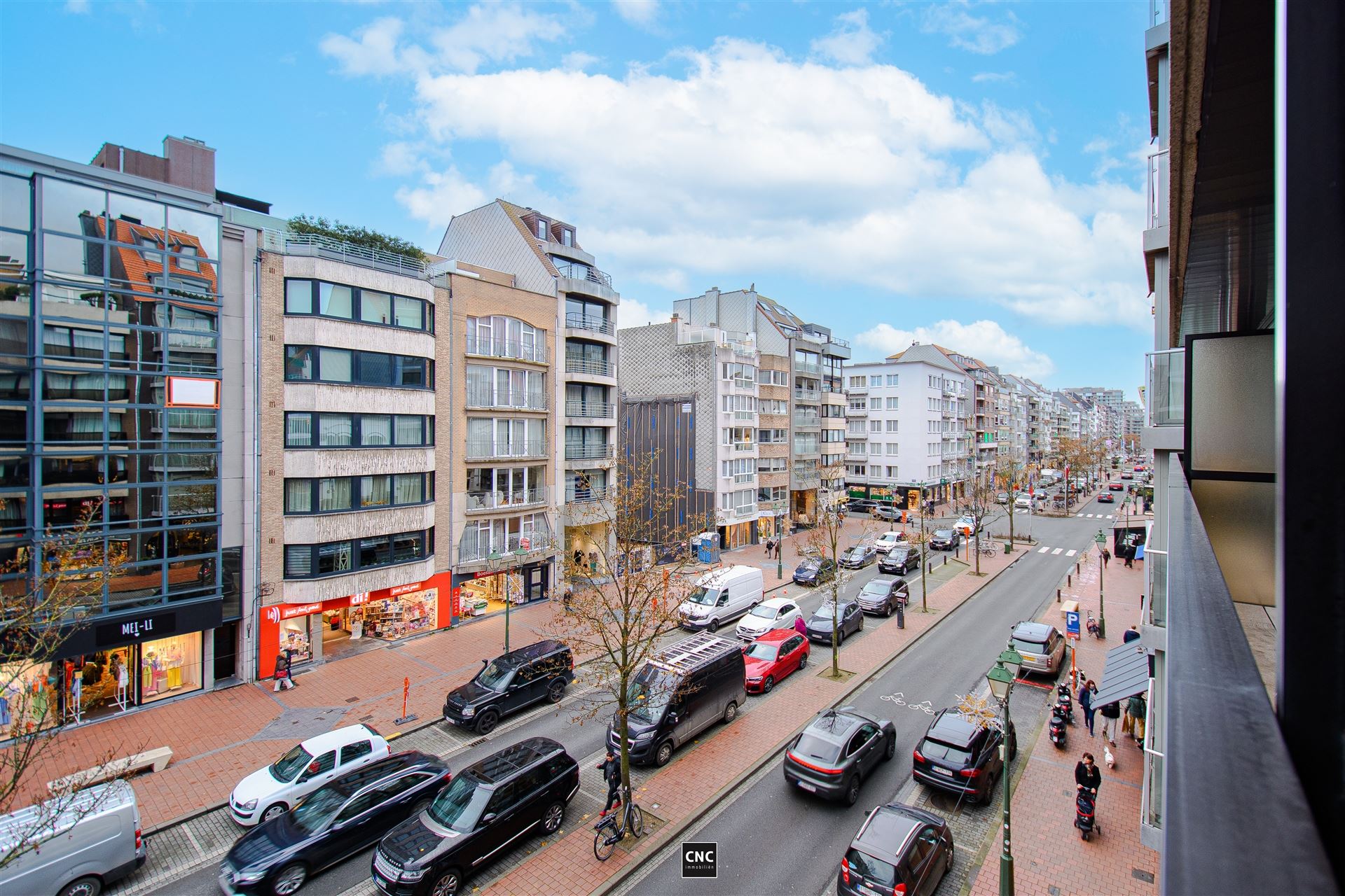 Gemeubeld appartement met 2 slaapkamers in het centrum van Knokke. Met autostandplaats in het gebouw. foto 6