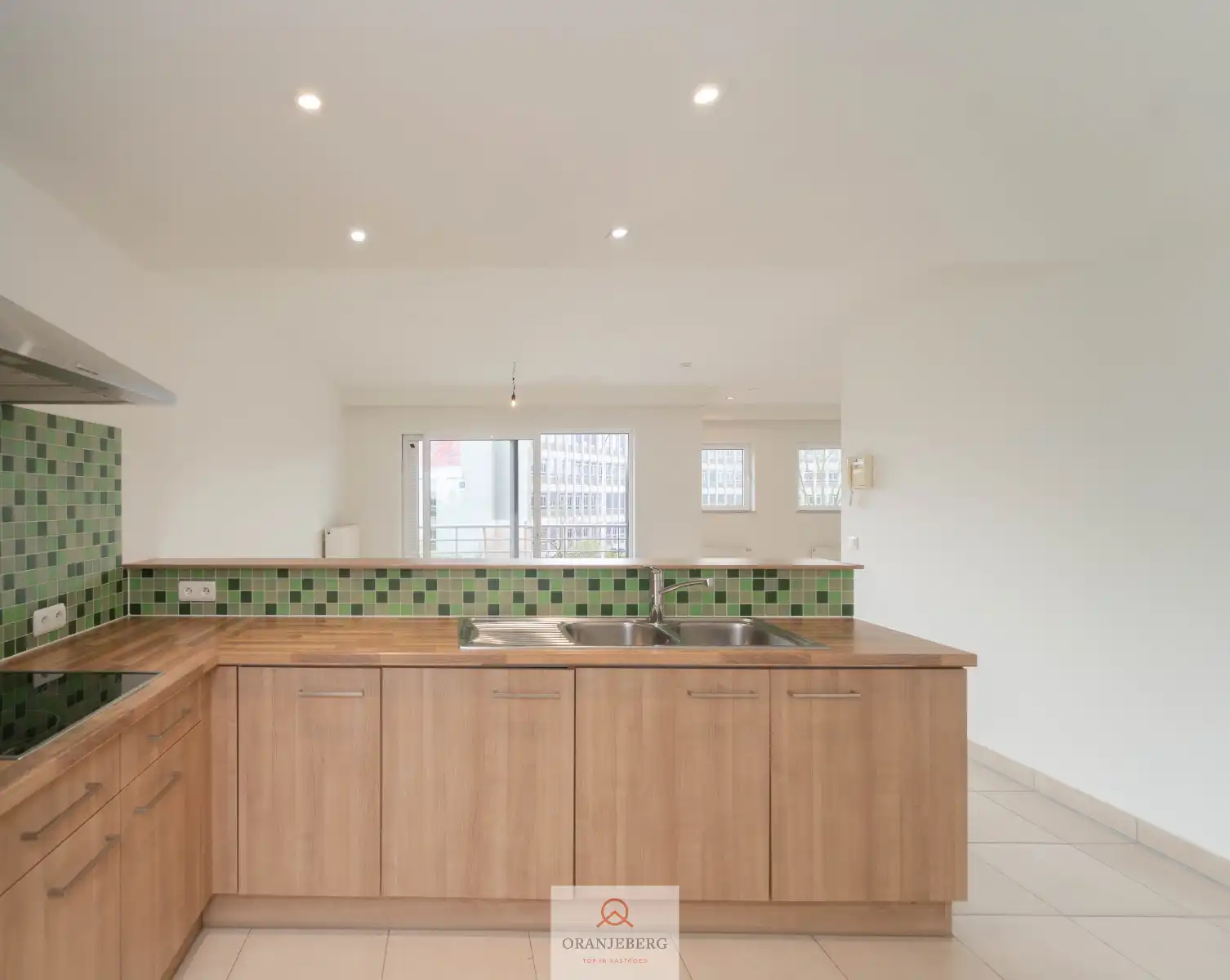 Ruim 3 slpk-appartement met bovengrondse staanplaats nabij Sterre! foto 14