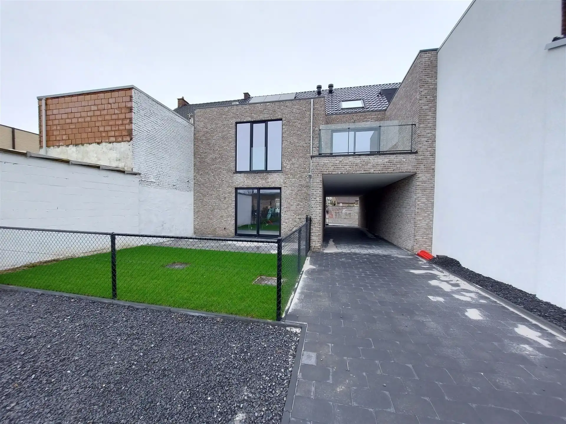 Nieuwbouwwoning te vucht met 3 slaapkamers foto 23