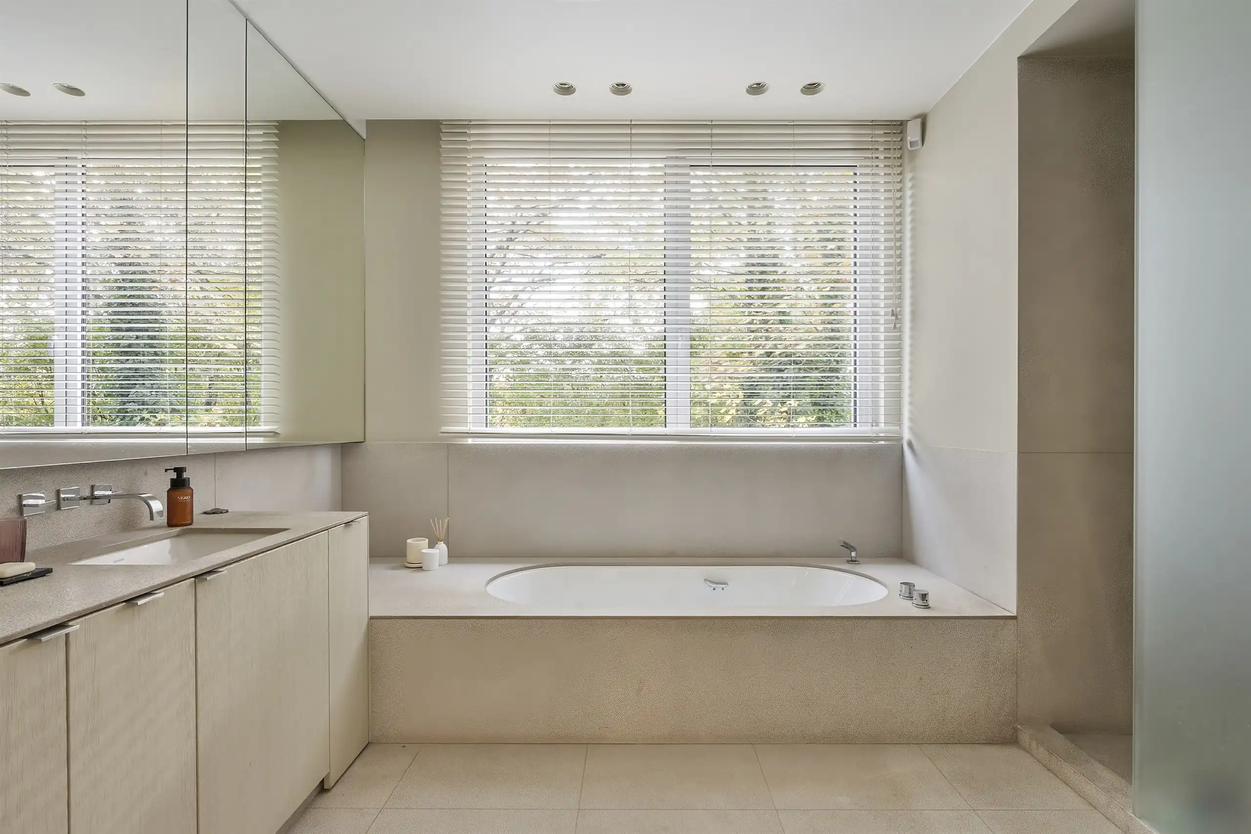 Machtig, prachtig luxe appartement met frontaal Leiezicht! foto 24