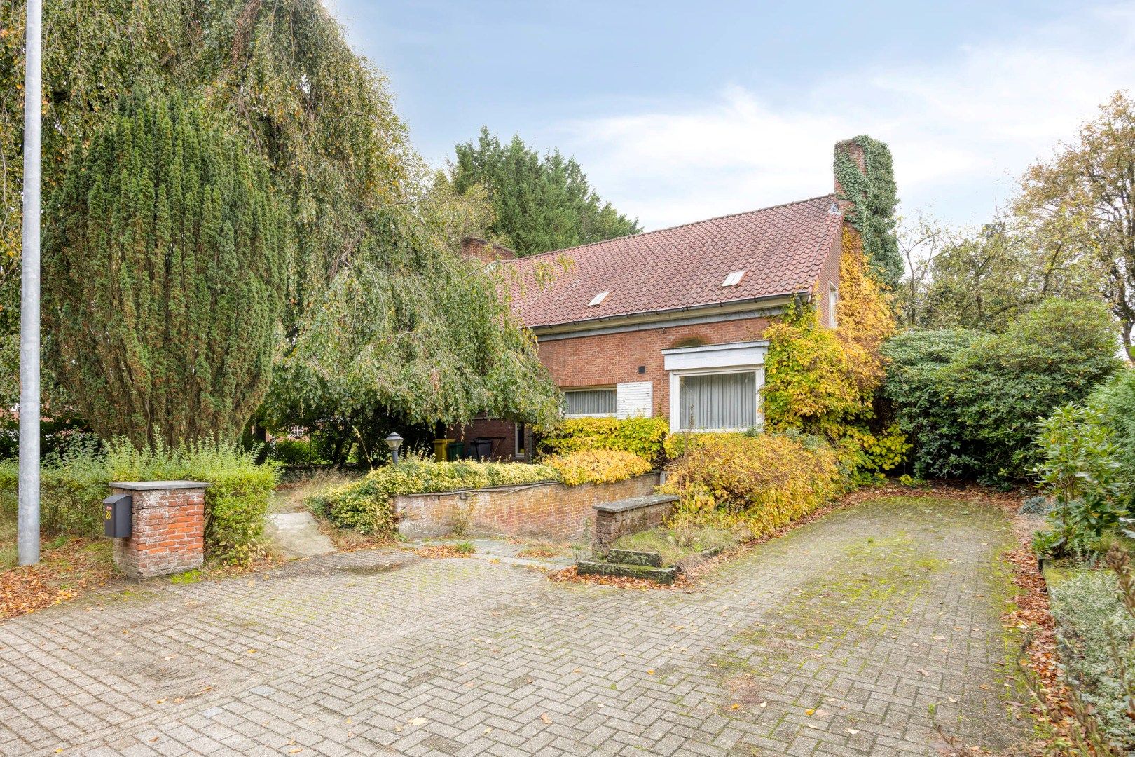 Ruime karaktervolle woning met 5 slaapkamers op een zonnig perceel van 12 are !  foto 26