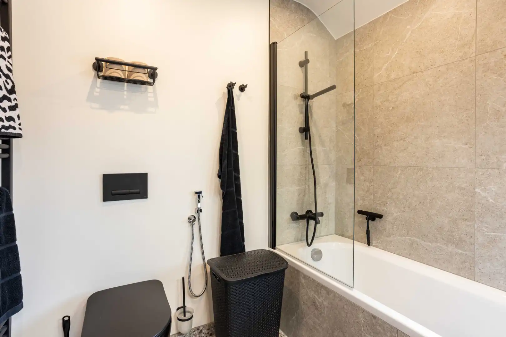 Super toffe instapklare woning met prachtige zonnige verzichten foto 26