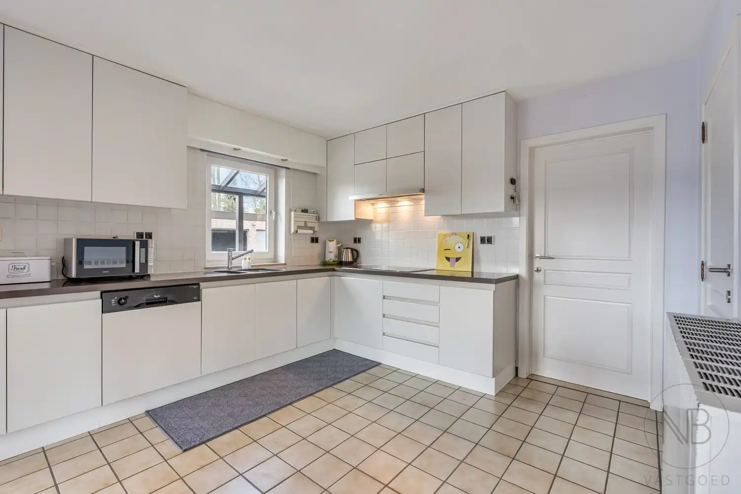 Architectenwoning met ruimte, licht en absolute rust! foto 6