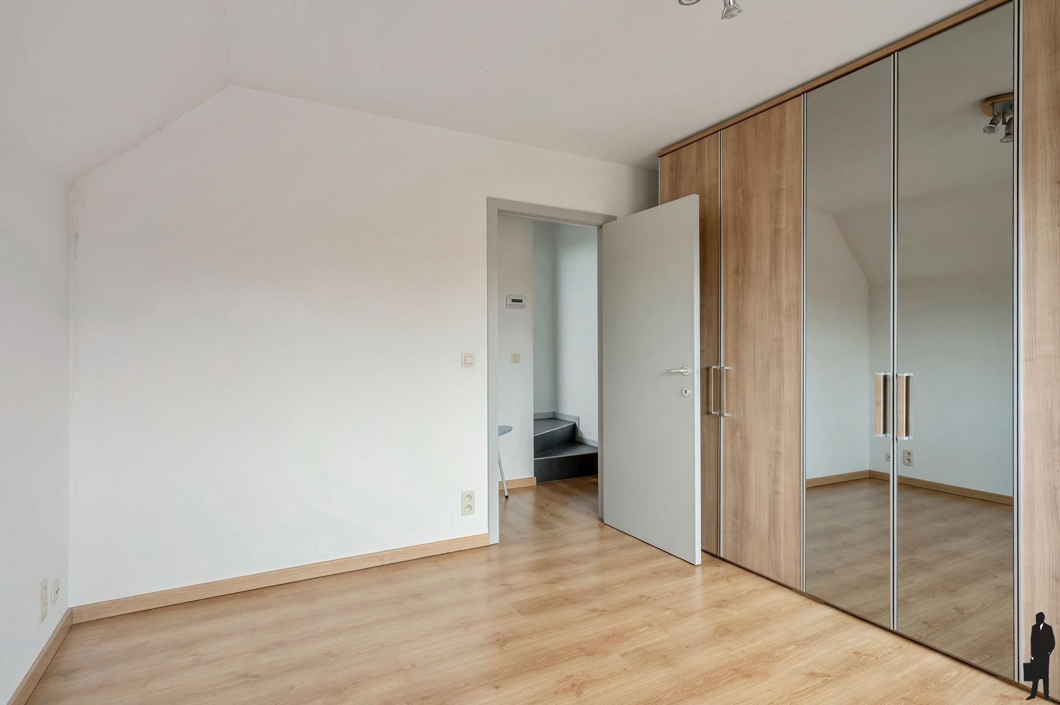 Woning met praktijkruimte  foto 19