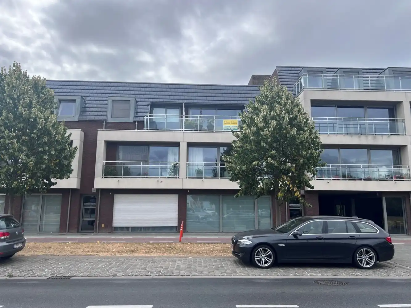 Appartement met 2 ruime slaapkamers en garage. foto {{pictureIndex}}