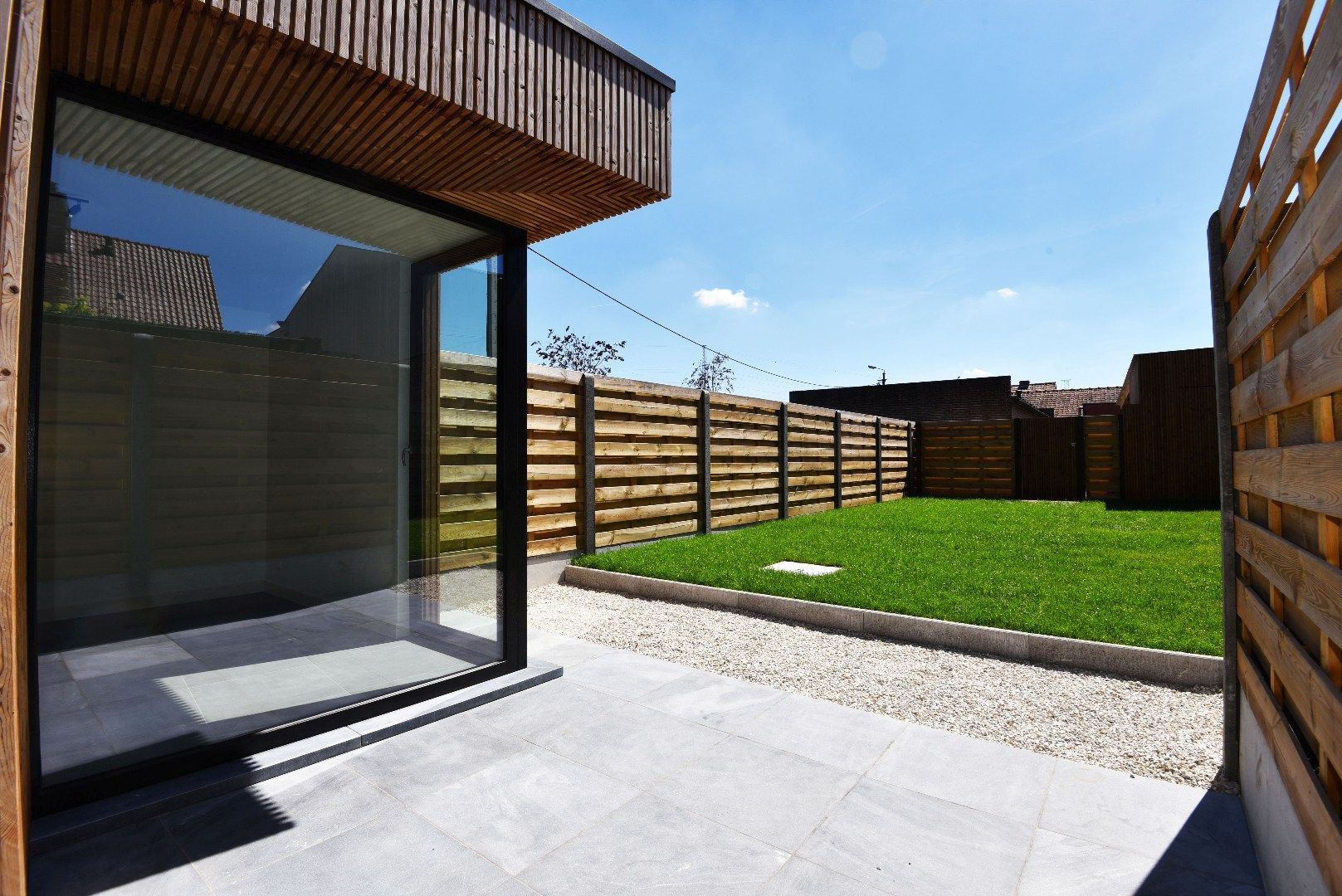 Gerenoveerde woning met 3 slaapkamers en tuin foto 3