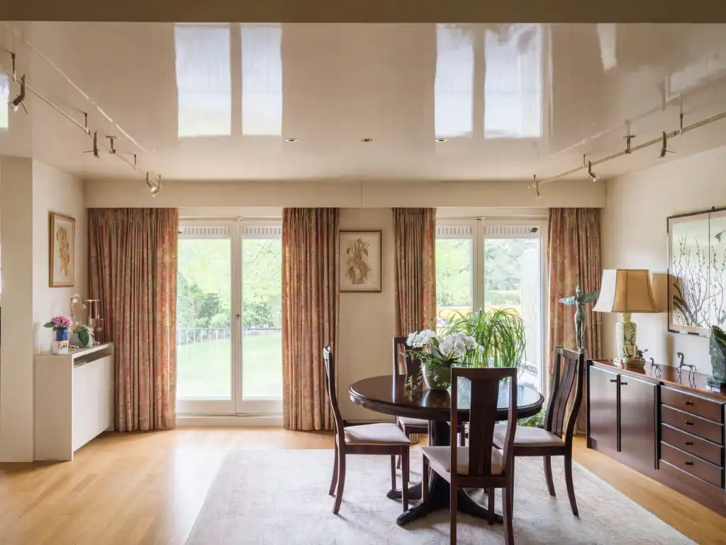 Klassevol hoekappartement met drie slaapkamers en ruim terras nabij het centrum van Gent foto 4