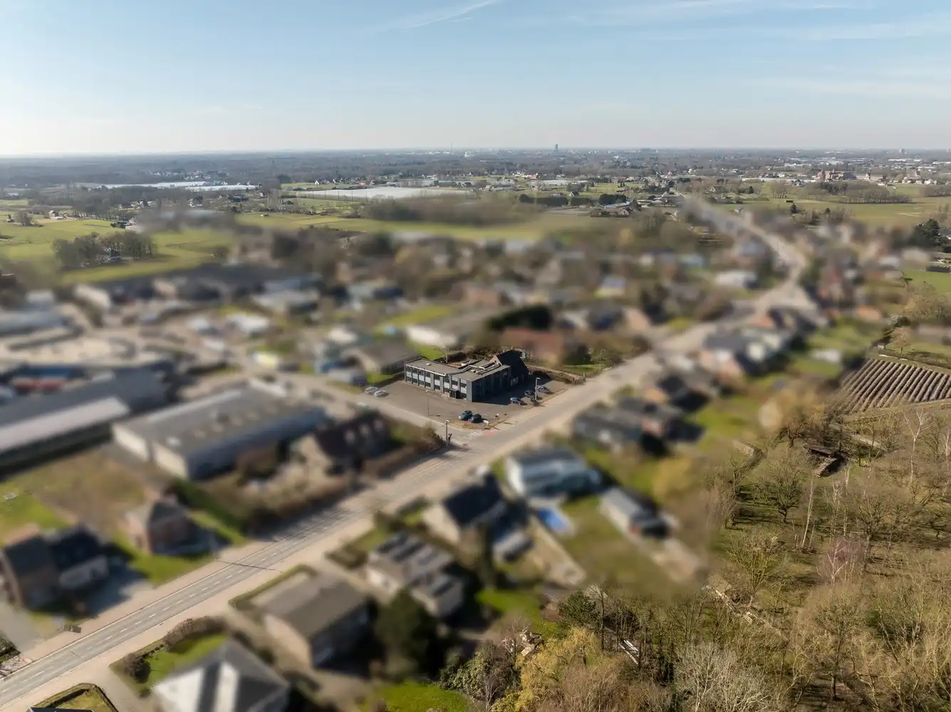 Veelzijdig kantoorgebouw met ruime parking op 2433 m² foto 33