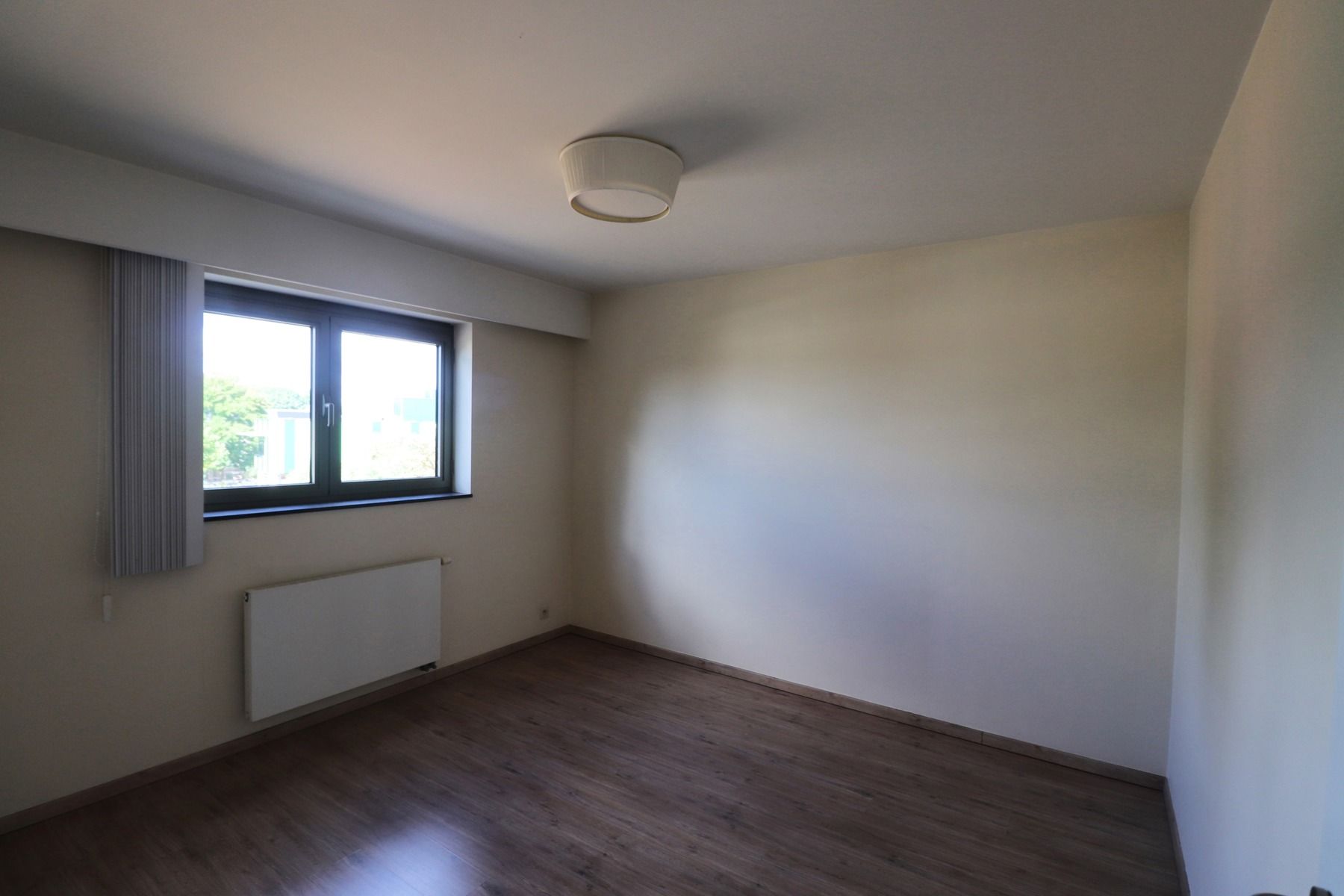 Een appartement met 2 slaapkamers, terras en autostaanplaats in het centrum van Merksplas. foto 12
