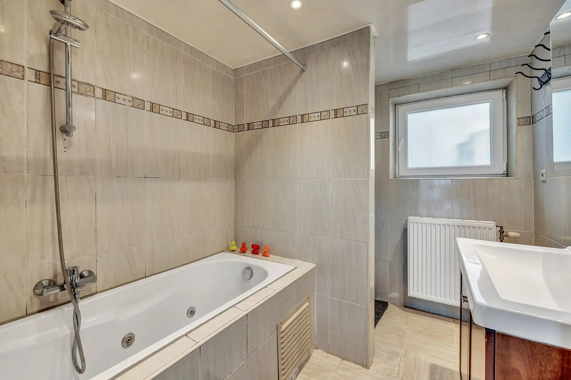 Instapklare woning met tuin en garage in Klein Willebroek foto 13