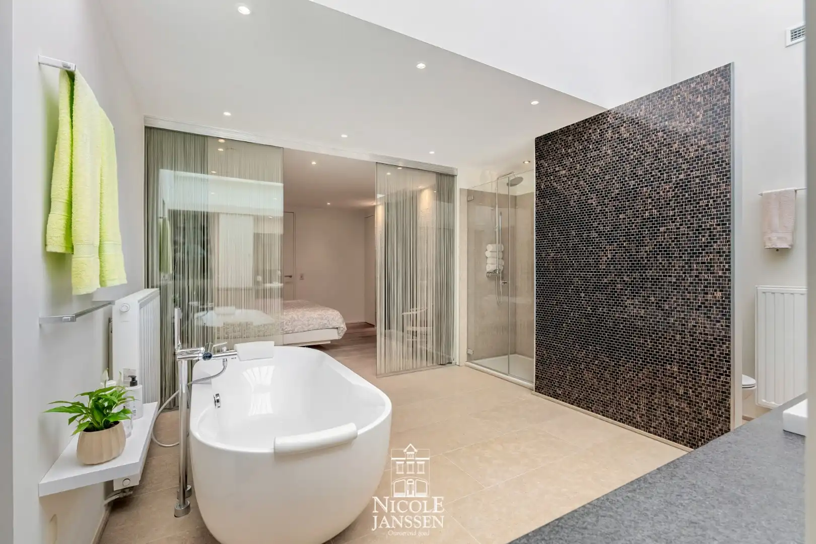 Prachtig luxeappartement met twee slaapkamers en ruim terras nabij centrum  foto 17