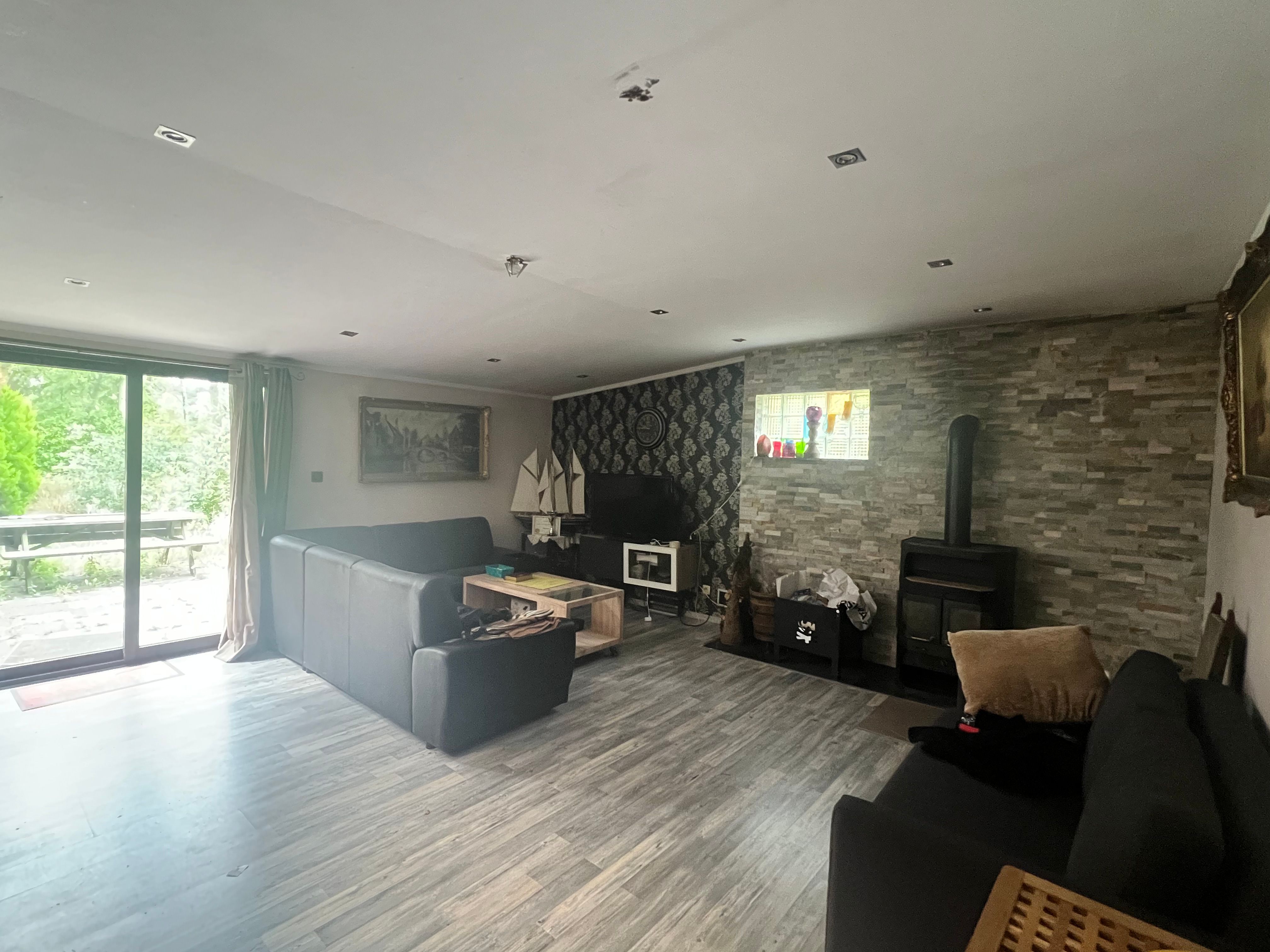 Gezellige chalet met vijver op een perceel van 1.965 m². foto 3