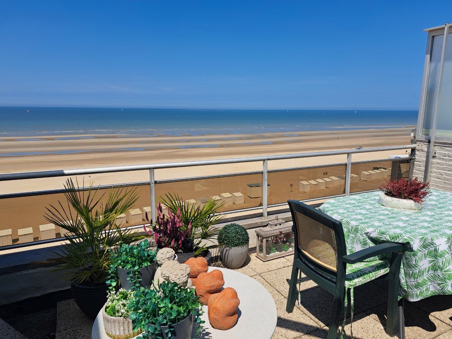 Hoofdfoto van de publicatie: PRACHTIG PENHOUSE APPARTEMENT OP DE ZEEDIJK TE KOKSIJDE