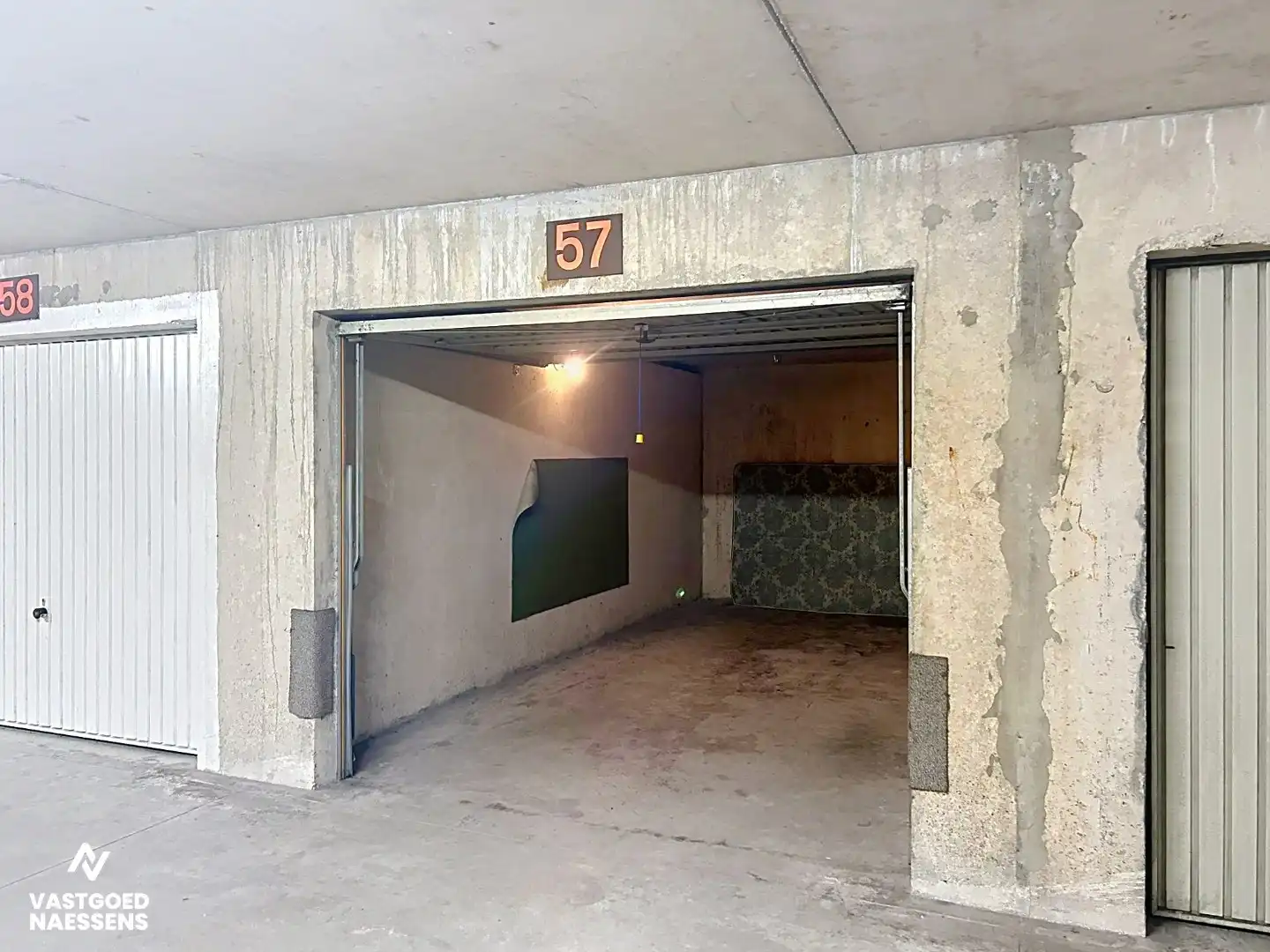 GARAGEBOX VLAKBIJ ZEEDIJK  foto 4