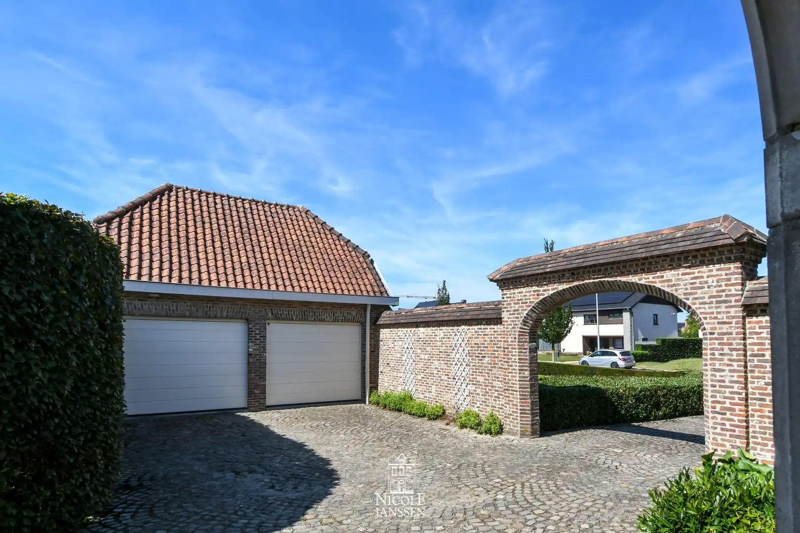 Ruime gezinswoning op een royaal perceel in een rustige omgeving  foto 22