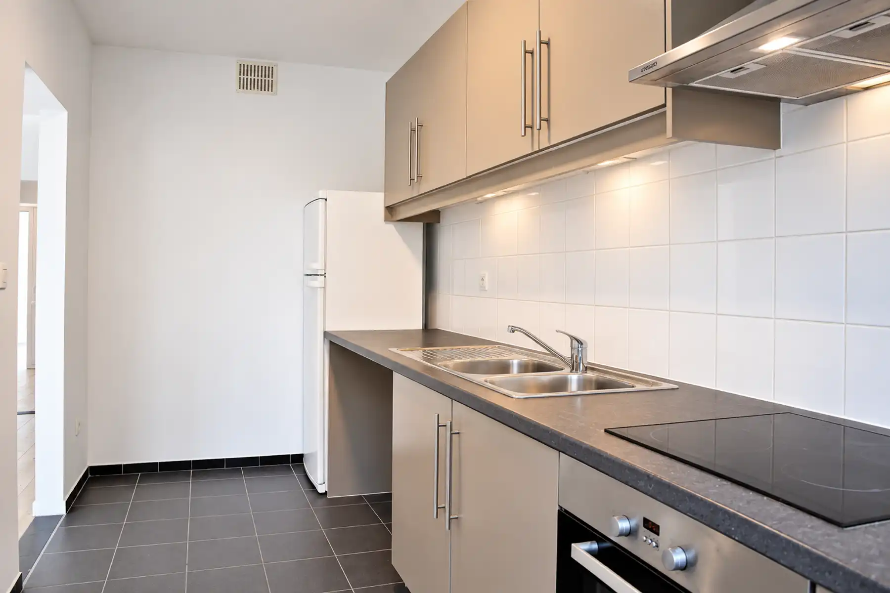 TOF APPARTEMENT MET 2 SLPKS IN BUIZEGEM foto 4
