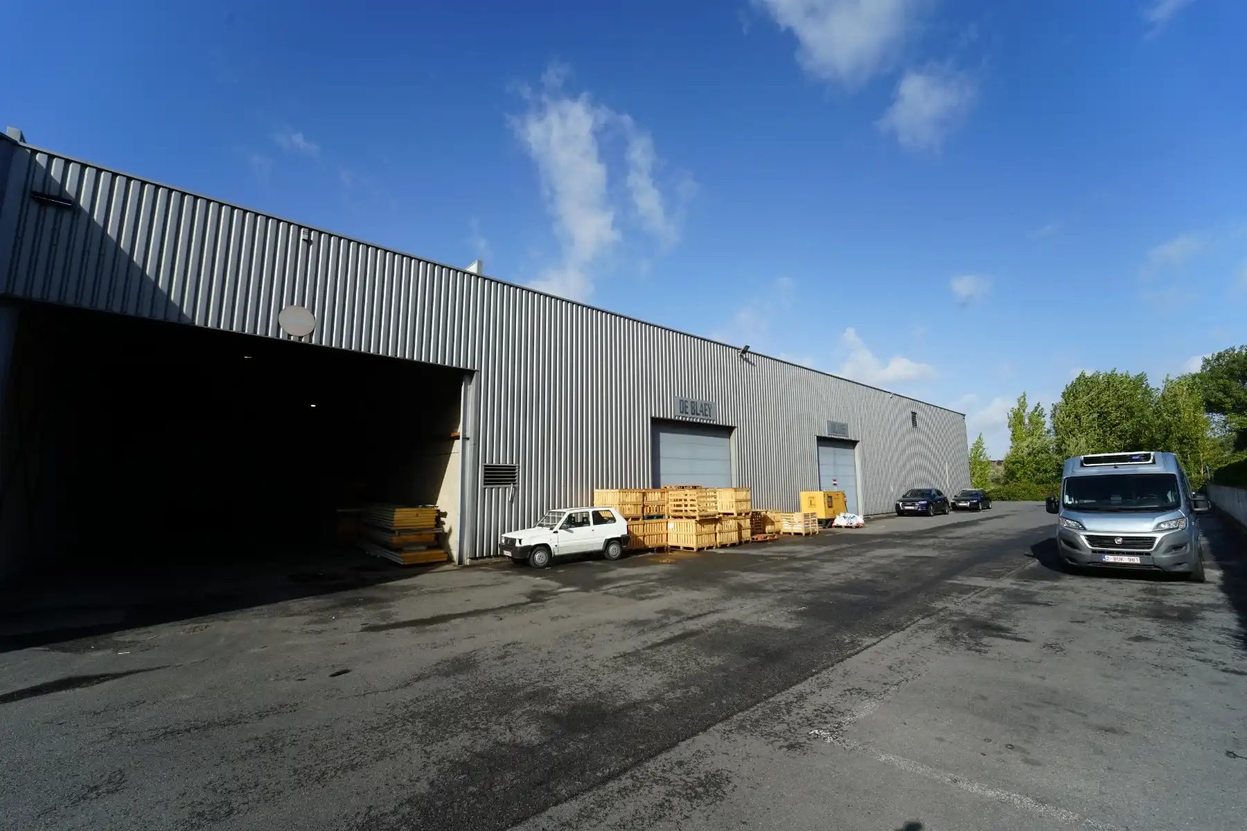 Industrieel-magazijn-logistiek te huur Brugse Steenweg 7 - 9940 Evergem