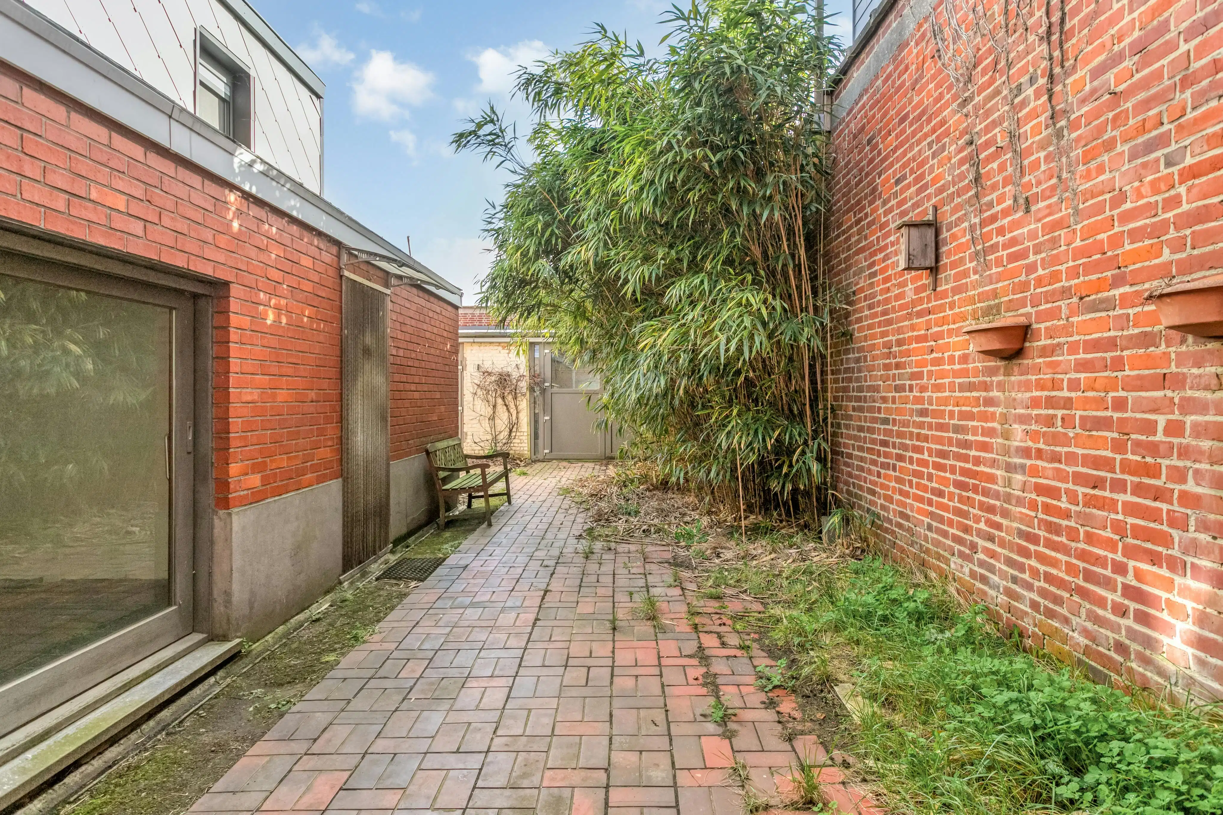Ruime woning met 5 slaapkamers en leuke tuin in Roeselare! foto 12